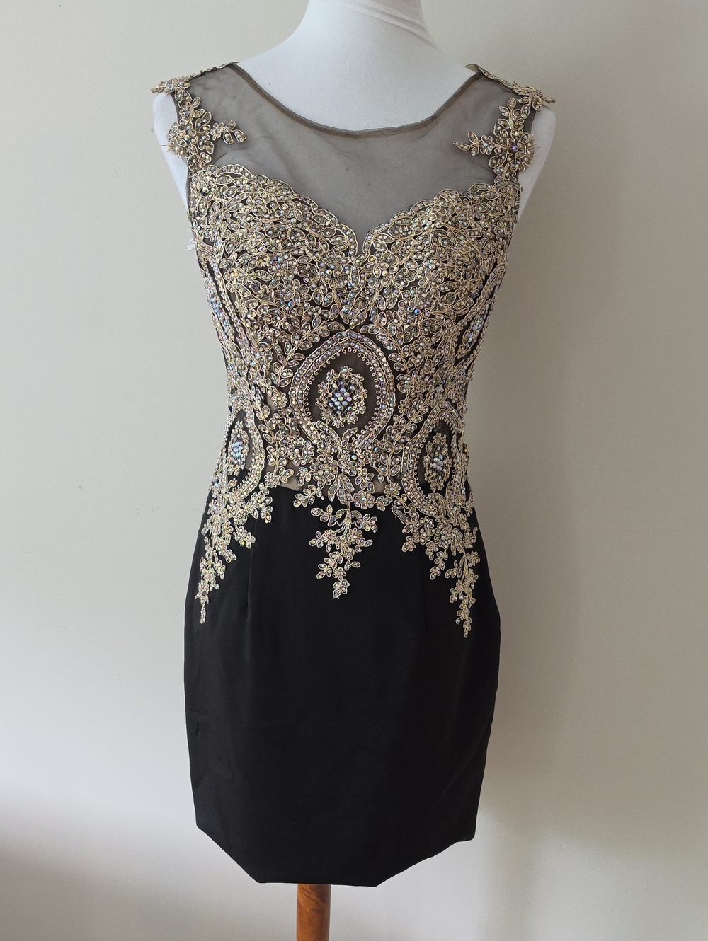 Social Occasions By Mon Cheri Elegant Black Dress with Gold Embellished Bodice